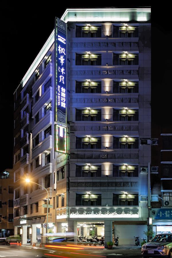 Maple Hotel Tainan Exterior photo